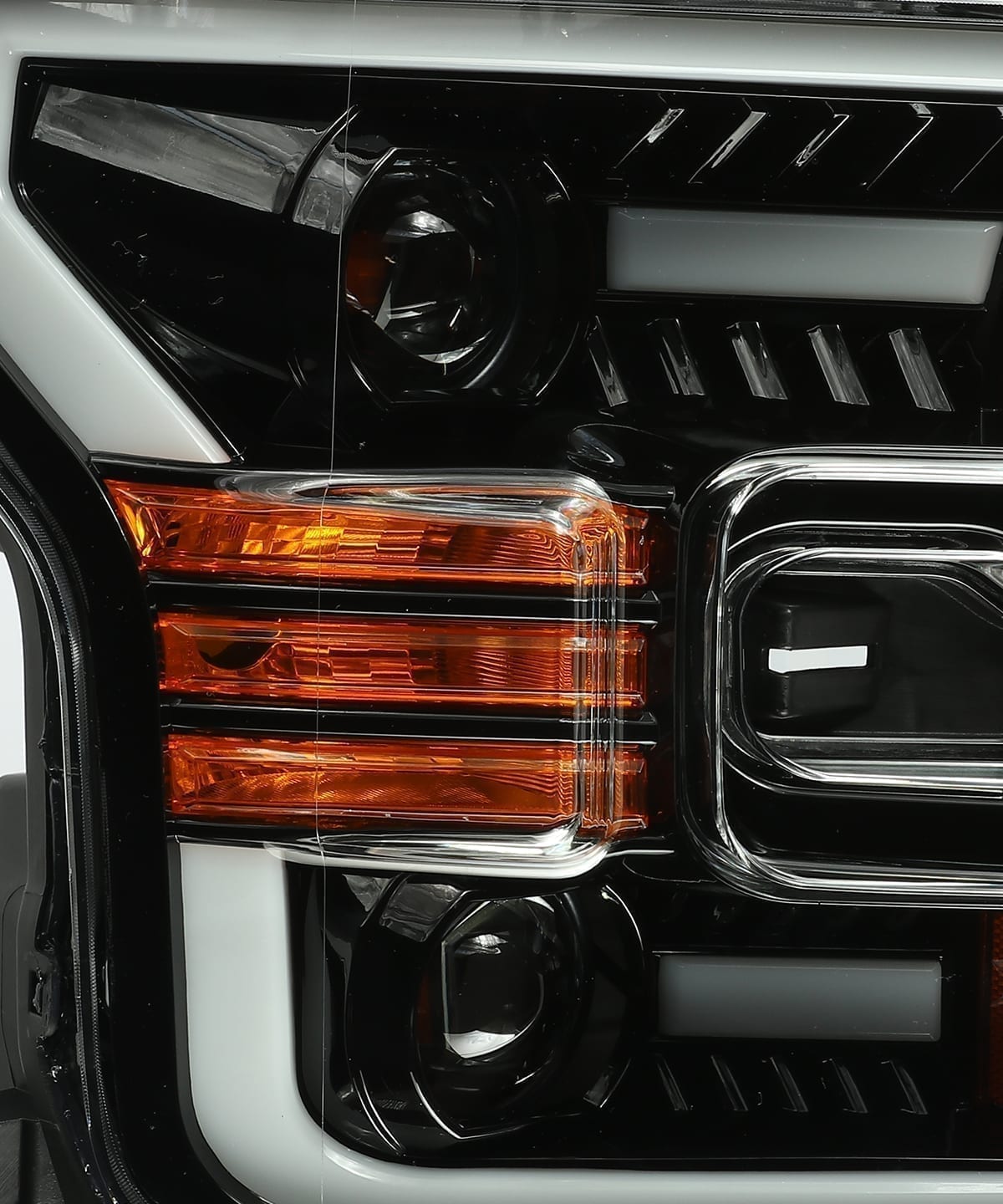 AlphaRex 15-17 Ford F150 / 17-20 Ford F150 Raptor LUXX-Series LED Projector Headlights Jet Black