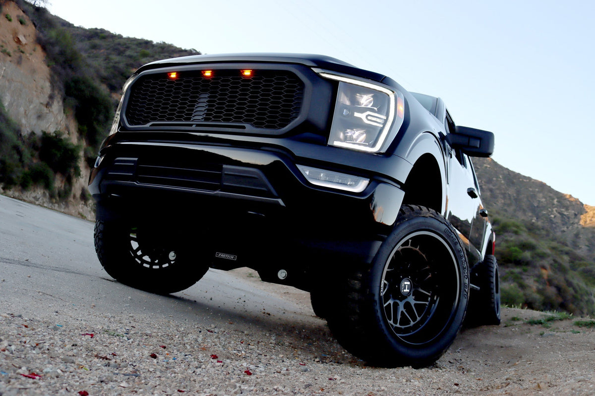 AlphaRex 21-23 Ford F150 / 21-23 Ford F150 Raptor LUXX-Series LED Projector Headlights Black