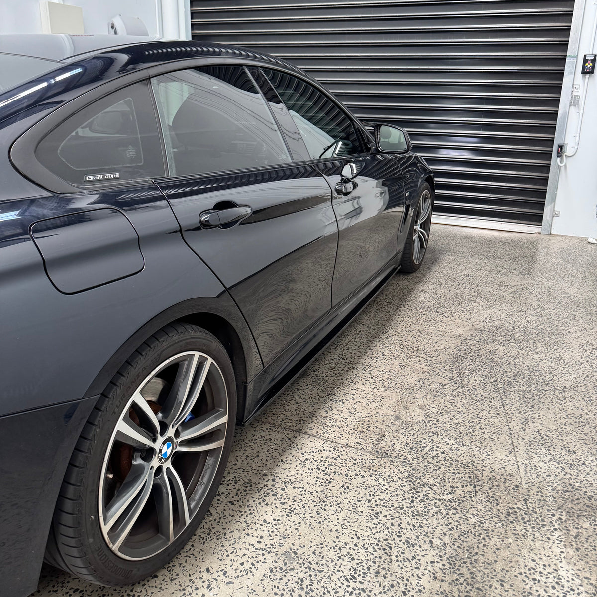 Vero Motorsport BMW 4 Series F32 F33 F36 side skirts 2014-2020, detail view