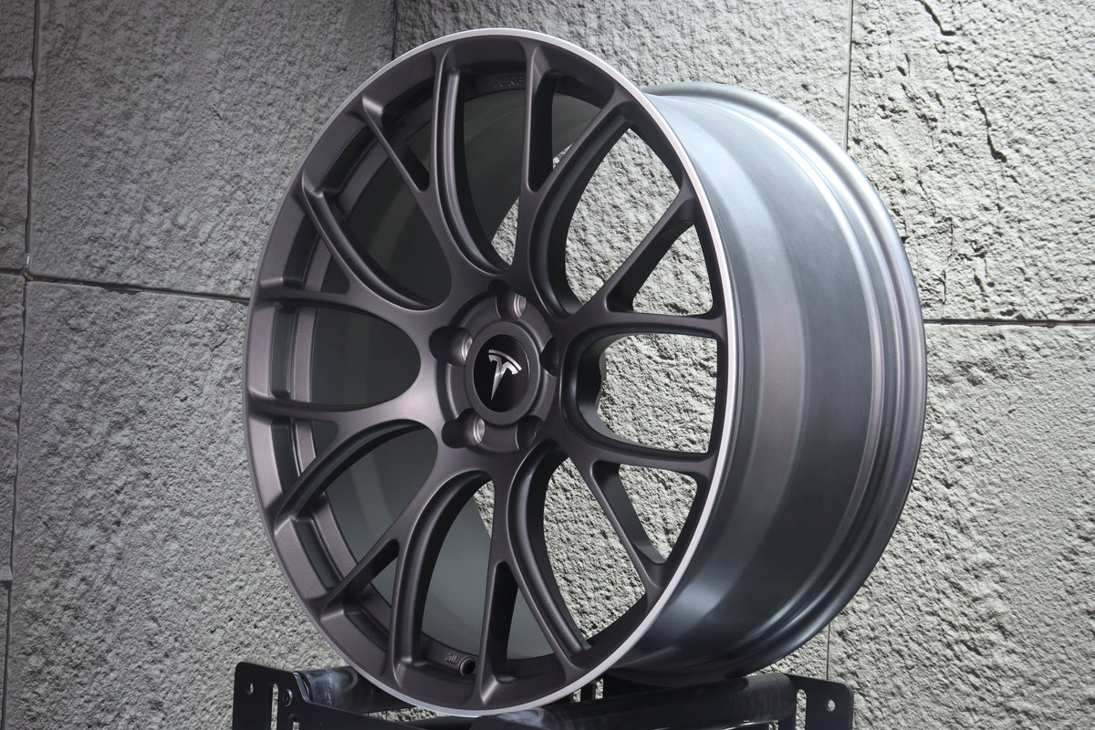 WheelWork Customs LC818 mesh forged performance wheels, side profile view
