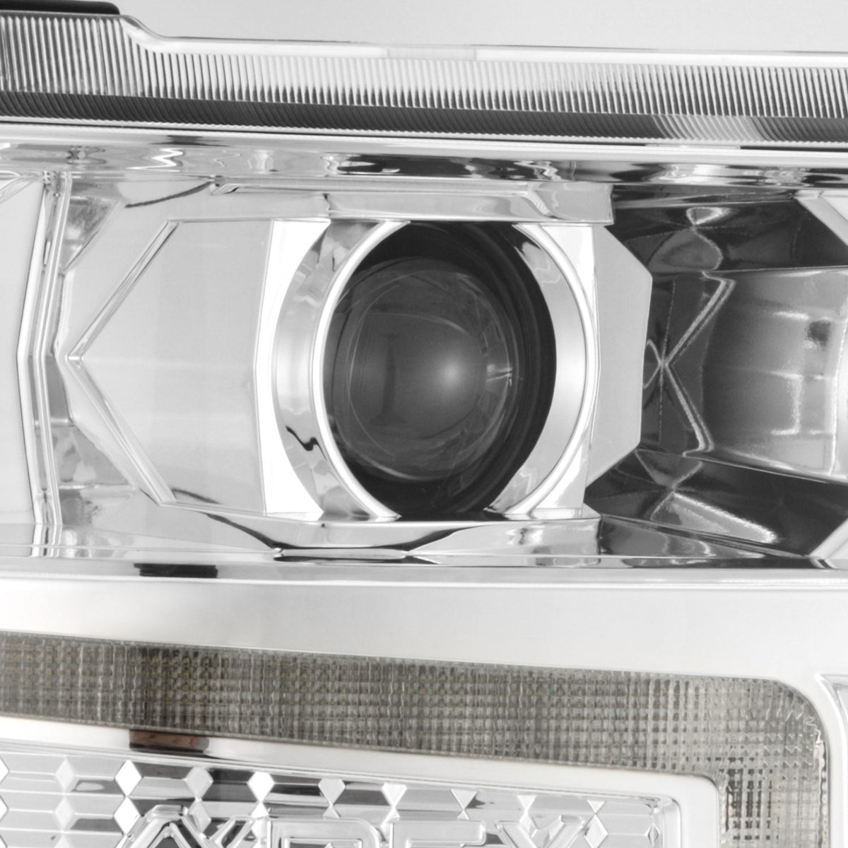 AlphaRex 16-18 Chevrolet Silverado 1500 LUXX-Series LED Projector Headlights Chrome