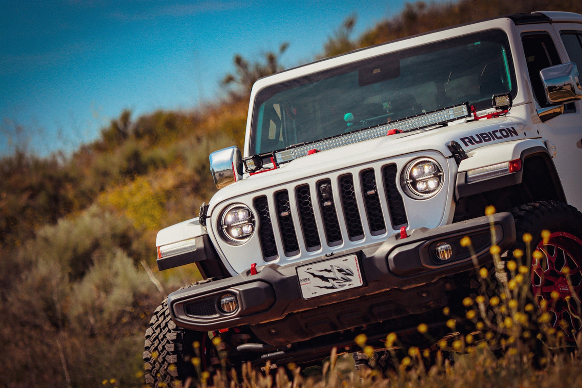 AlphaRex 18-26 Jeep Wrangler JL/Gladiator JT NOVA-Series LED Projector Headlights Alpha-black