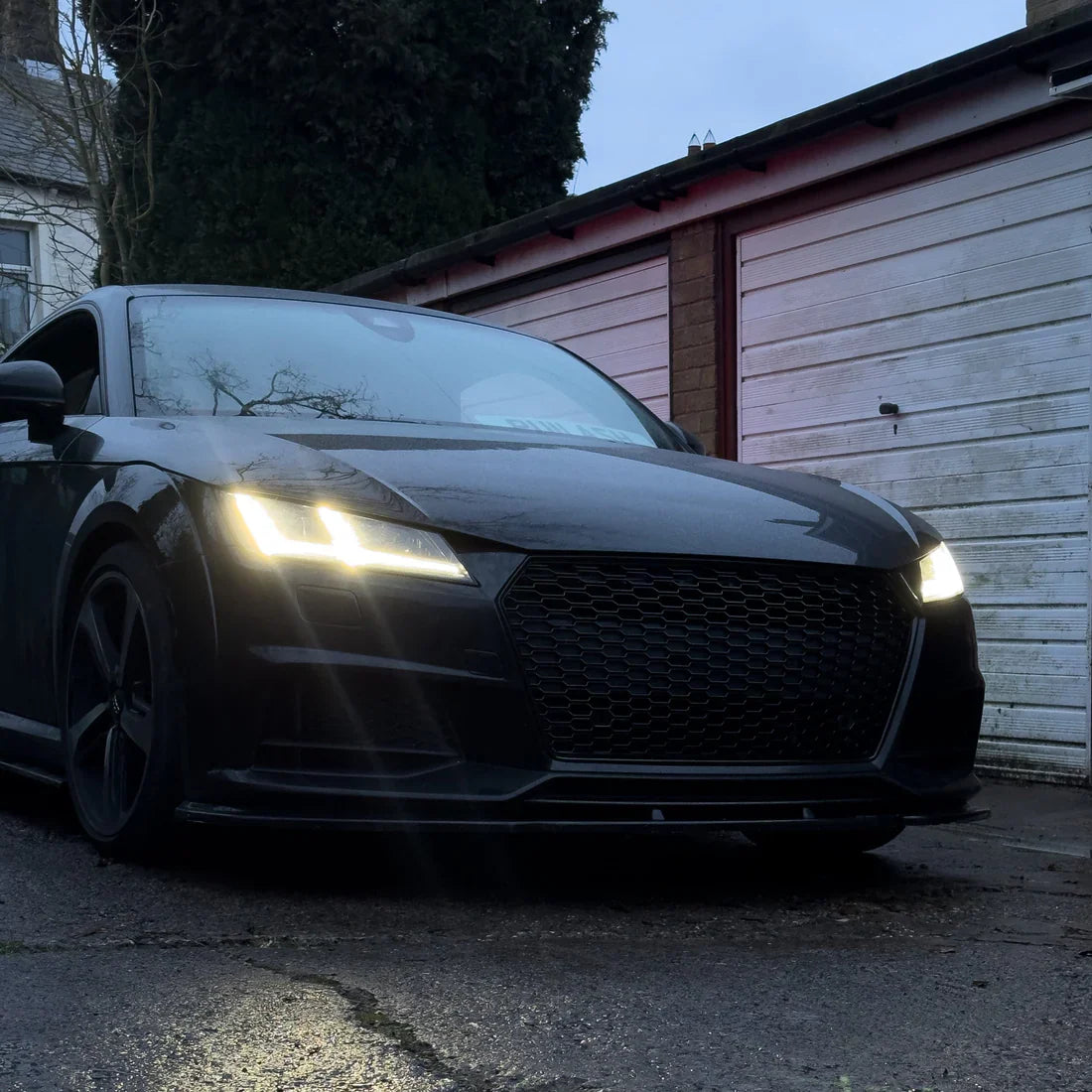 Vero Motorsport Audi TT RS style front grille 2014-2023, finish detail
